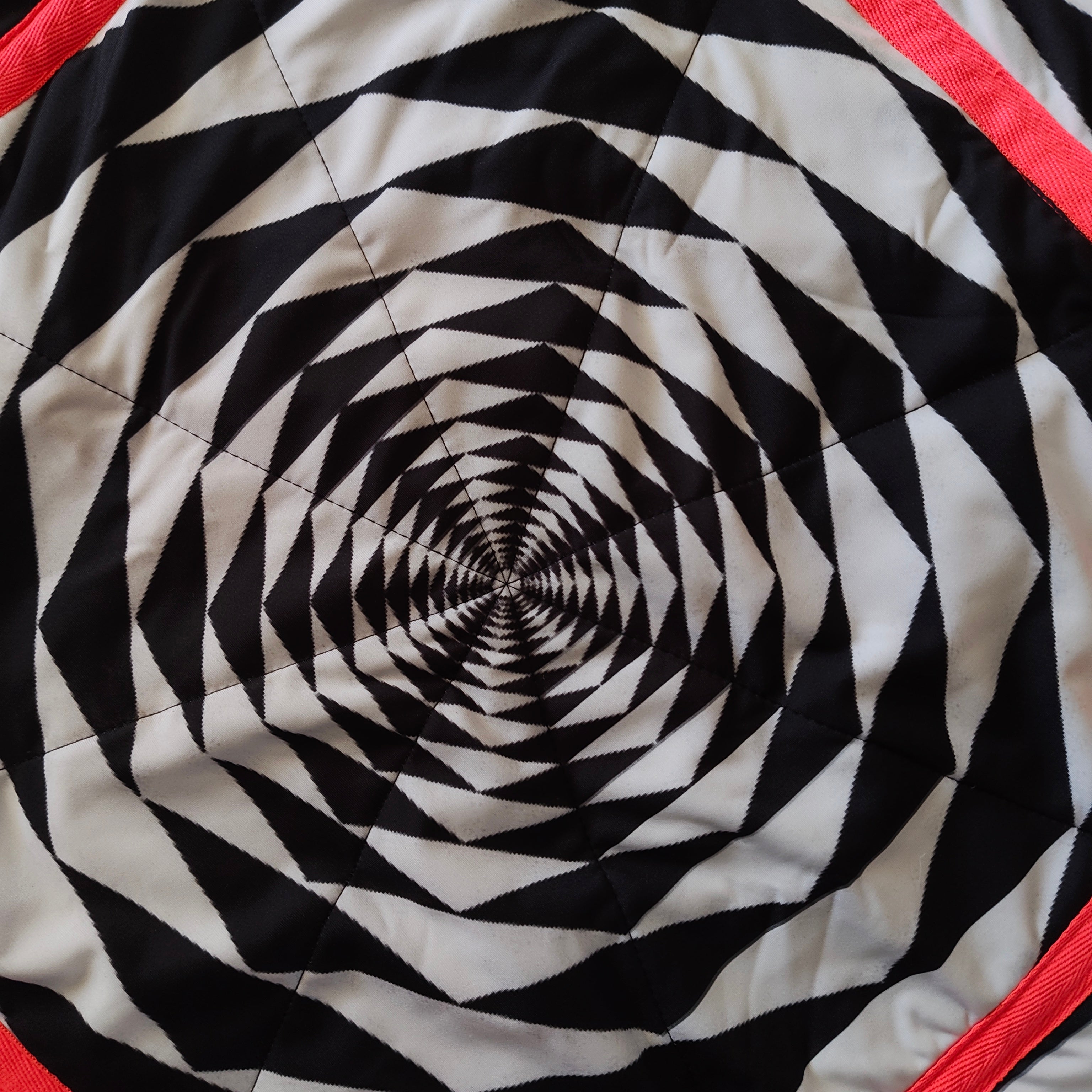 Black Trippy Dapostar l Neon Spinning Cloth