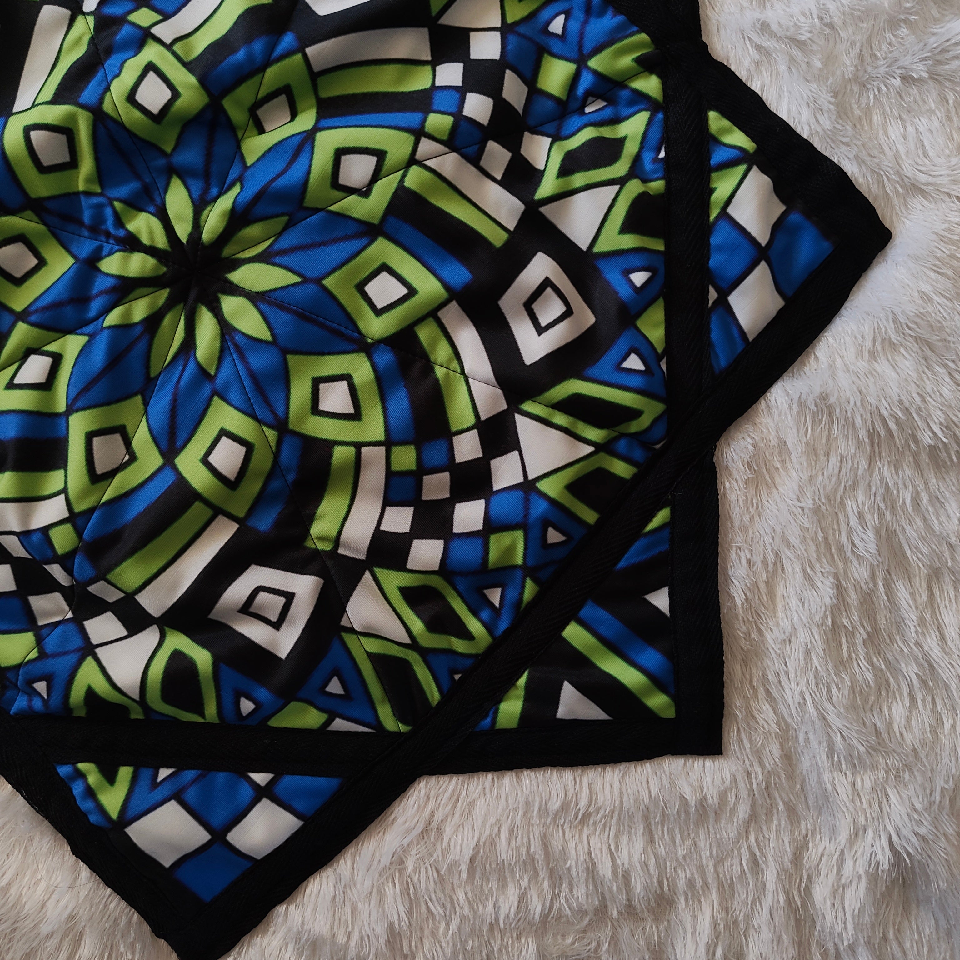 Black and Green Trippy Dapostar l Neon Spinning Cloth