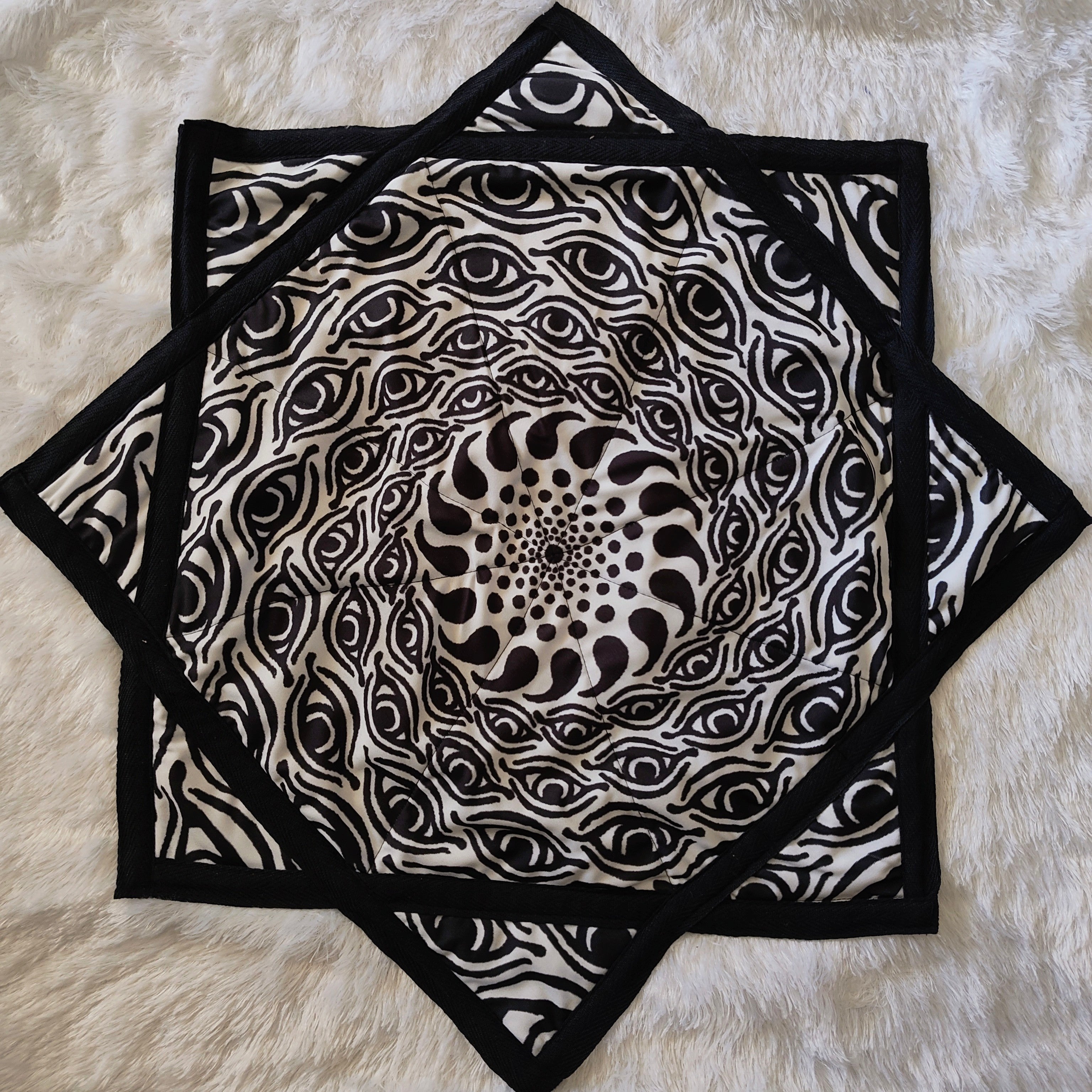 Black Eyes Dapostar l Neon Spinning Cloth